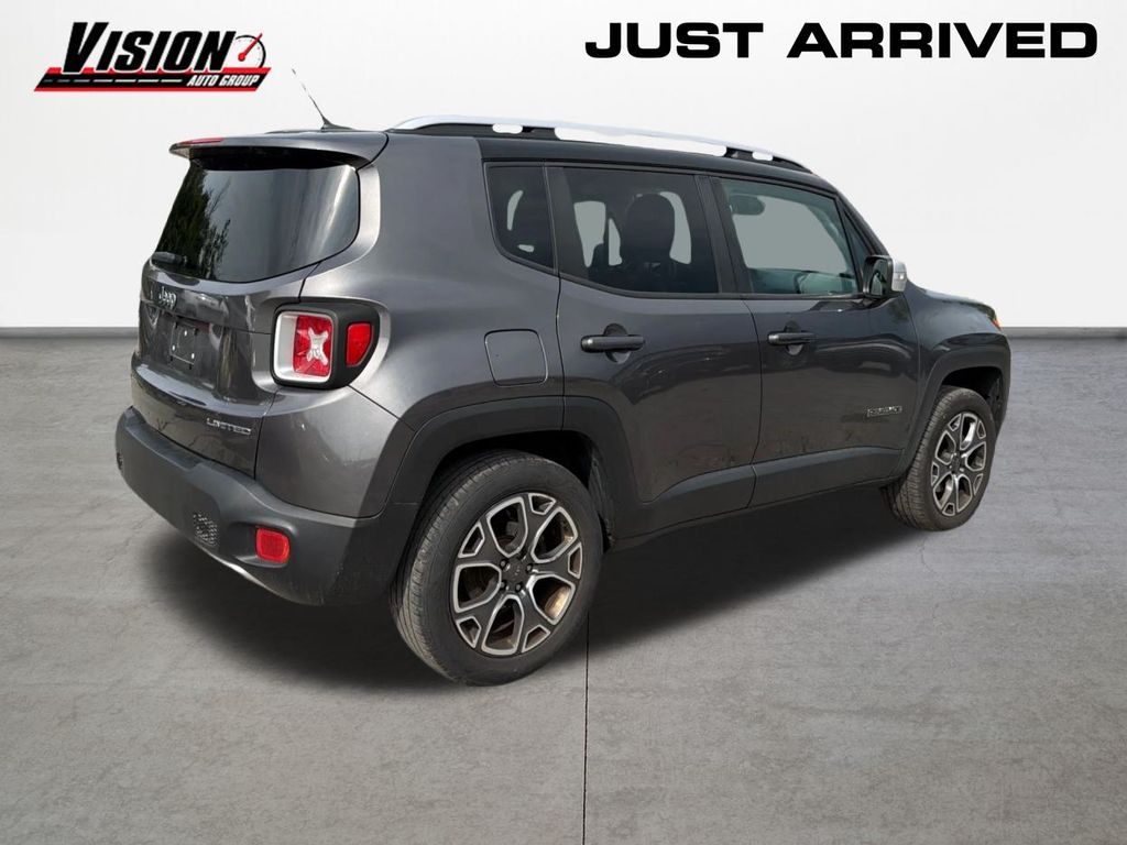 2016 Jeep Renegade Limited photo 5