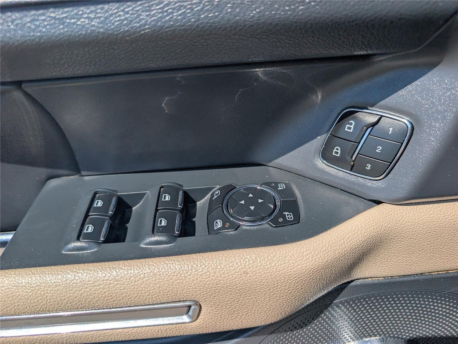 2023 Ford Expedition Limited photo 24