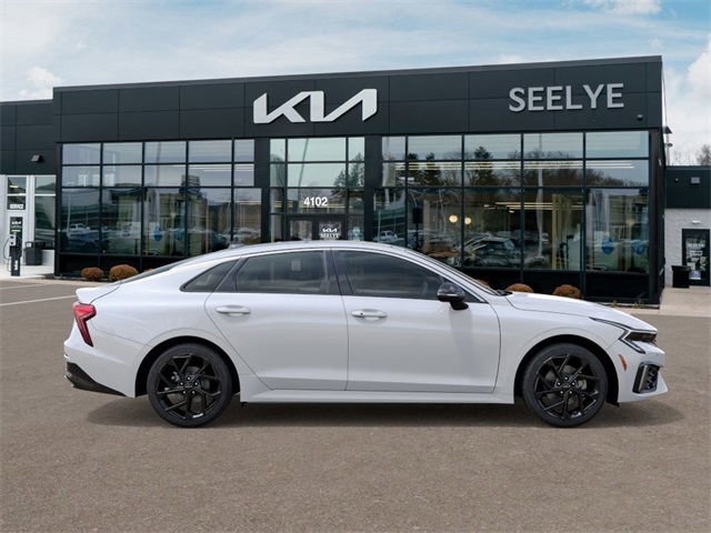 2026 Kia K5 GT-Line photo 6