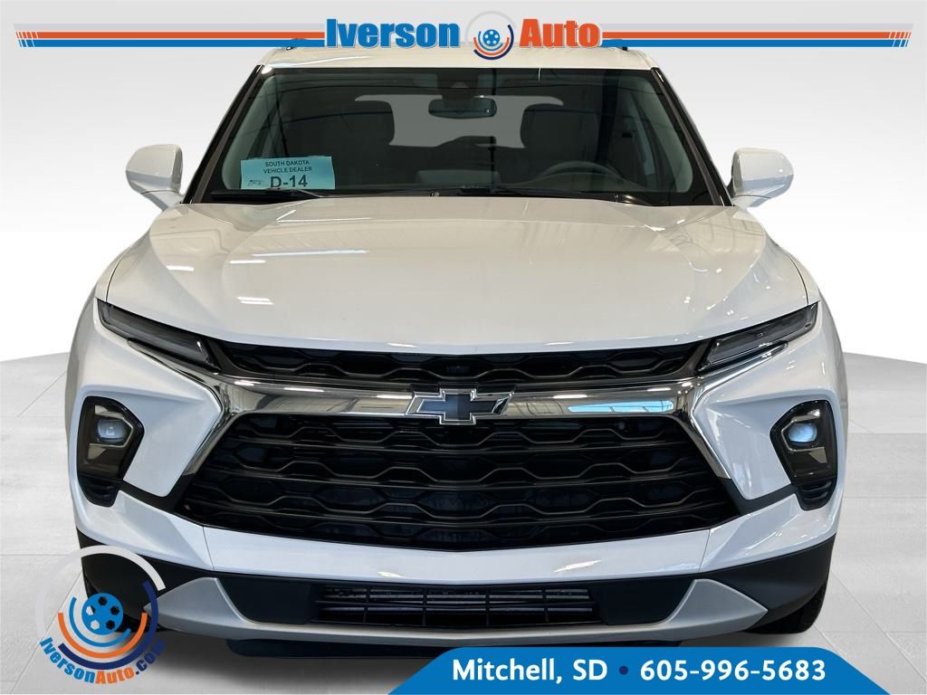 2023 Chevrolet Blazer 2LT photo 2