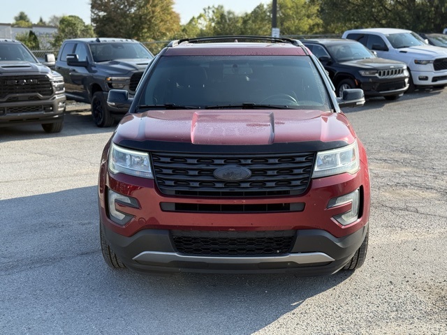 2017 Ford Explorer XLT photo 3