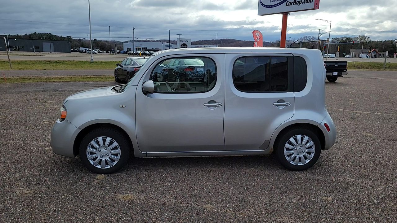2010 Nissan Cube S photo 4