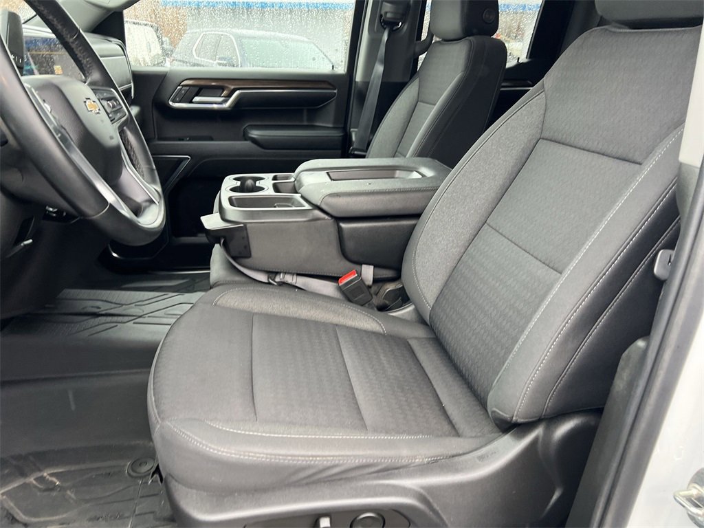 2023 Chevrolet Silverado 1500 LT photo 17