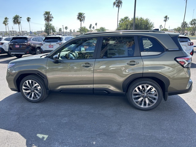 2025 Subaru Forester Touring photo 4