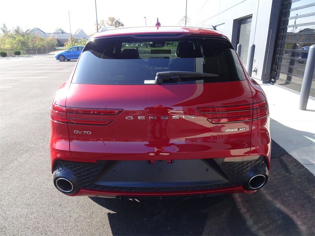 2024 Genesis GV70 3.5T Sport photo 4