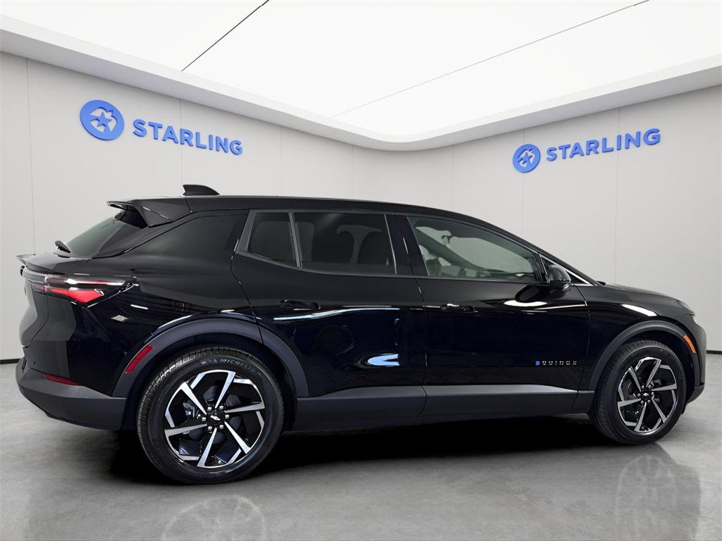 2025 Chevrolet Equinox EV LT photo 8