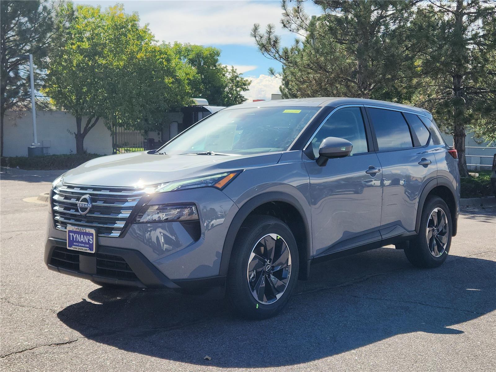 2026 Nissan Rogue SV photo 4