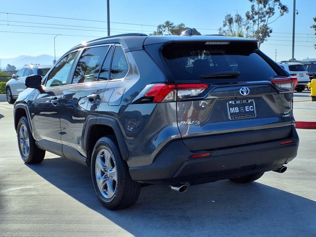 2024 Toyota RAV4 Hybrid XLE photo 19