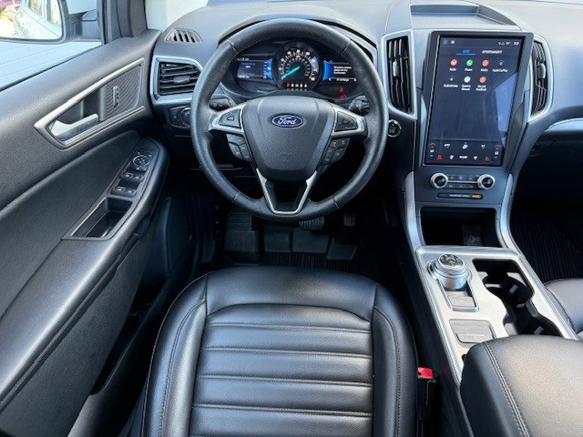 2022 Ford Edge SEL photo 22