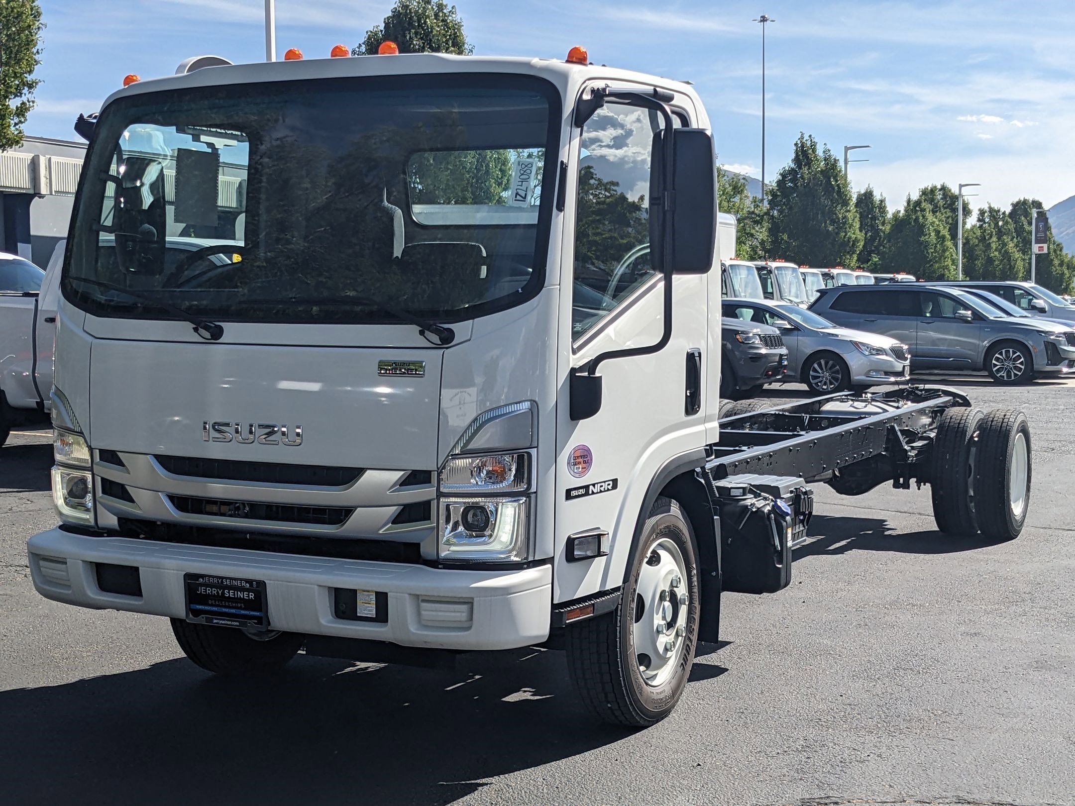2024 Isuzu NRR's photo