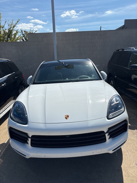 2021 Porsche Cayenne Coupe Base photo 2