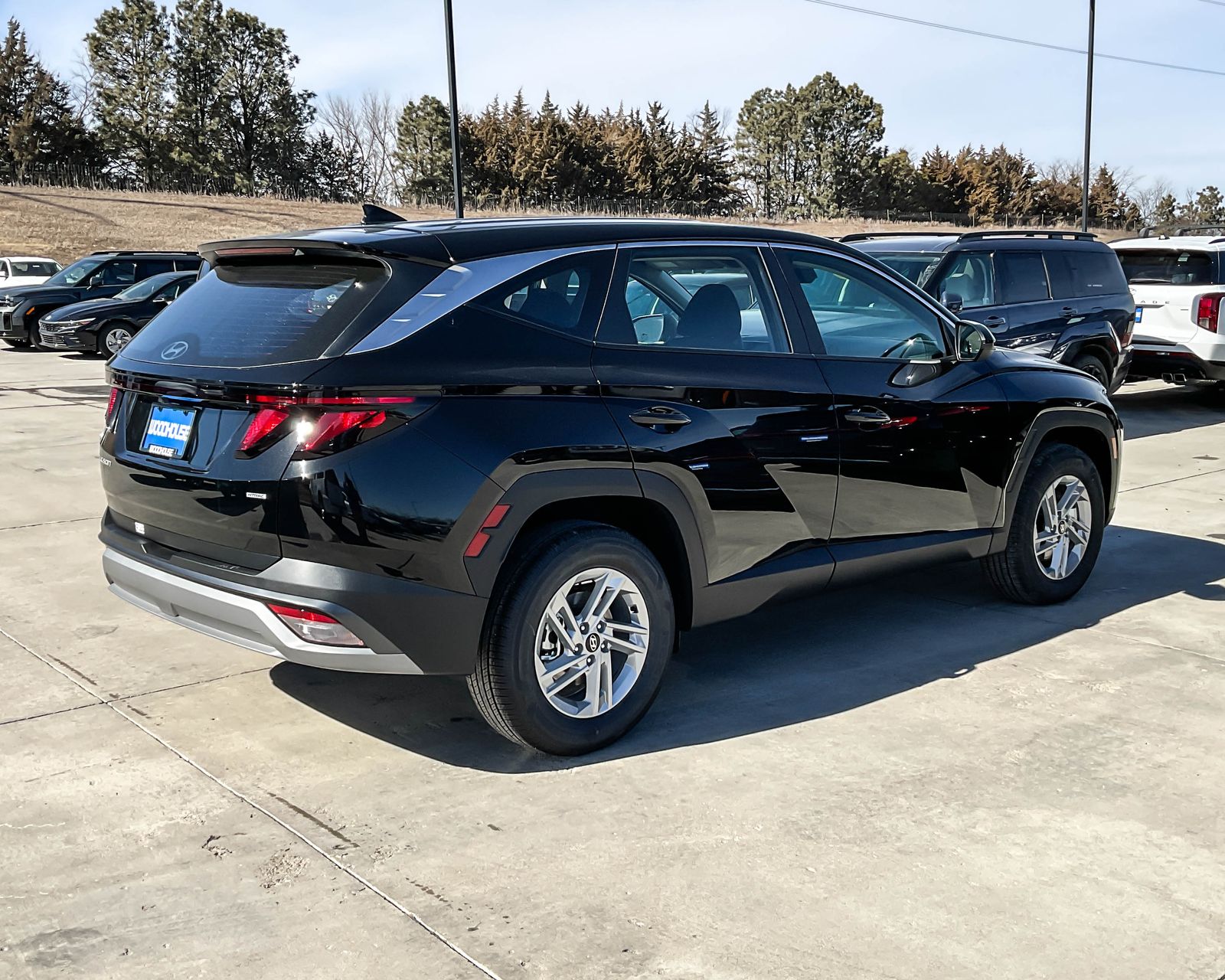 2025 Hyundai Tucson SE photo 2