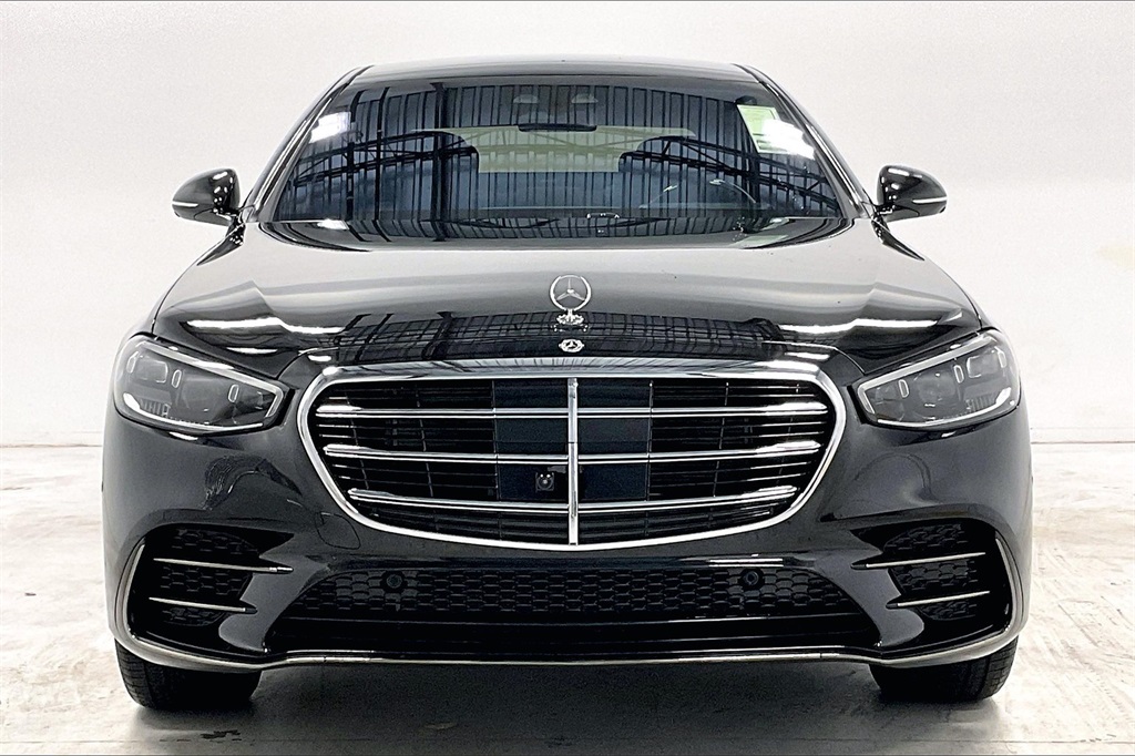2025 Mercedes Benz S 580 4MATIC photo 3
