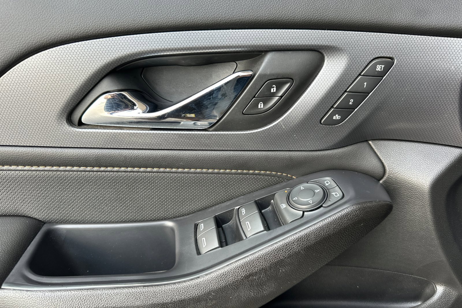 2021 Chevrolet Traverse Premier photo 10