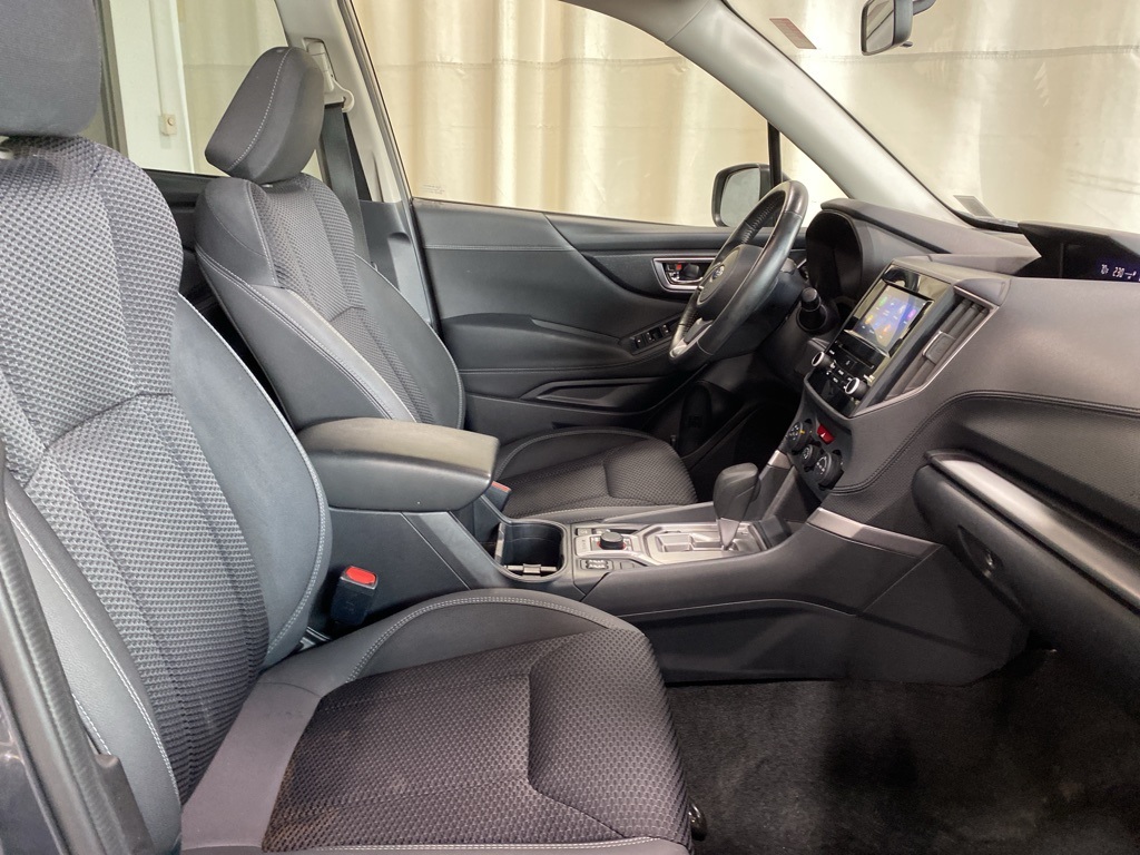 2022 Subaru Forester Premium photo 10