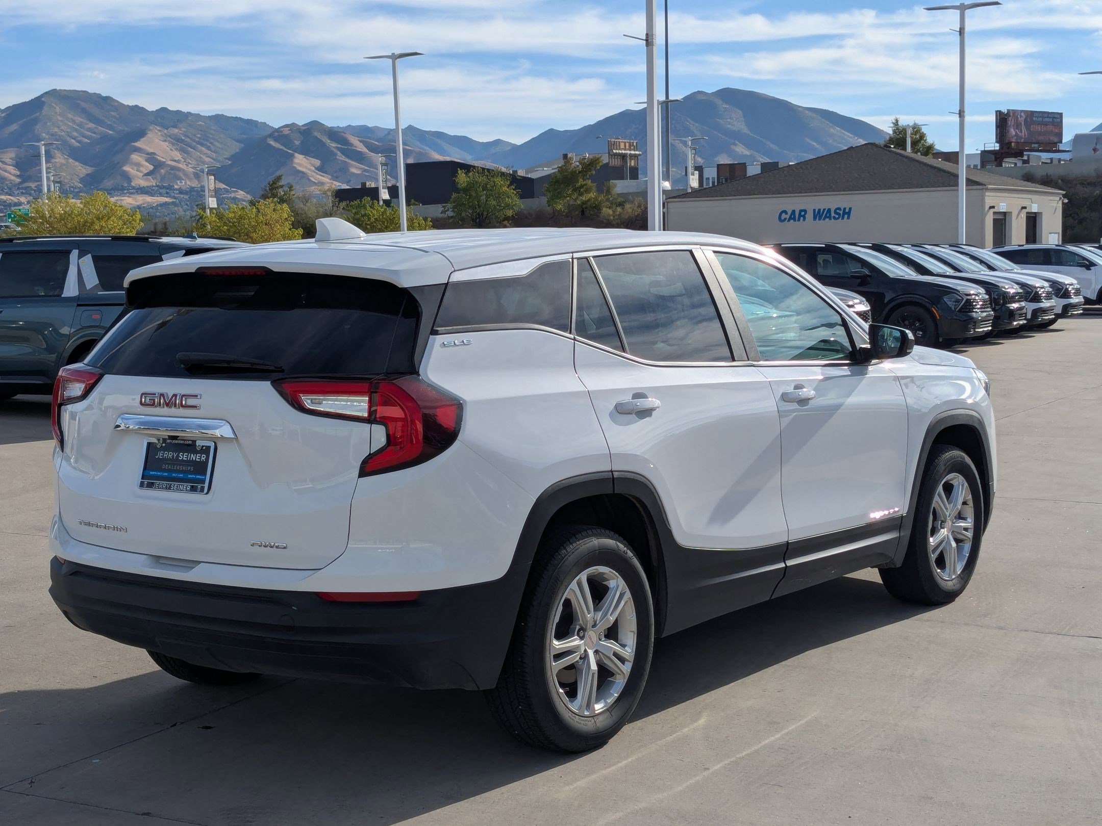 2024 Gmc Terrain SLE photo 4