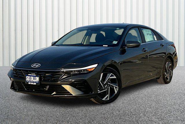 2025 Hyundai Elantra SEL's photo