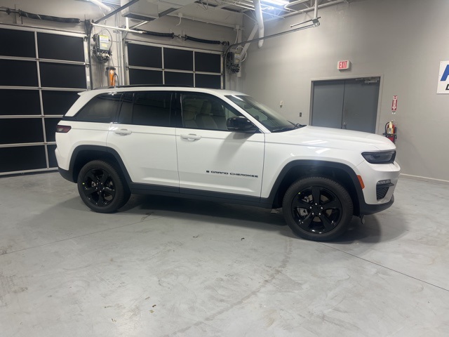 2025 Jeep Grand Cherokee Limited's photo