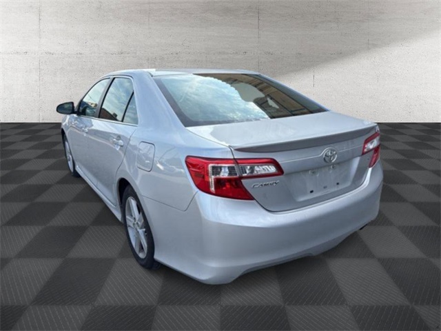 2012 Toyota Camry XLE photo 5