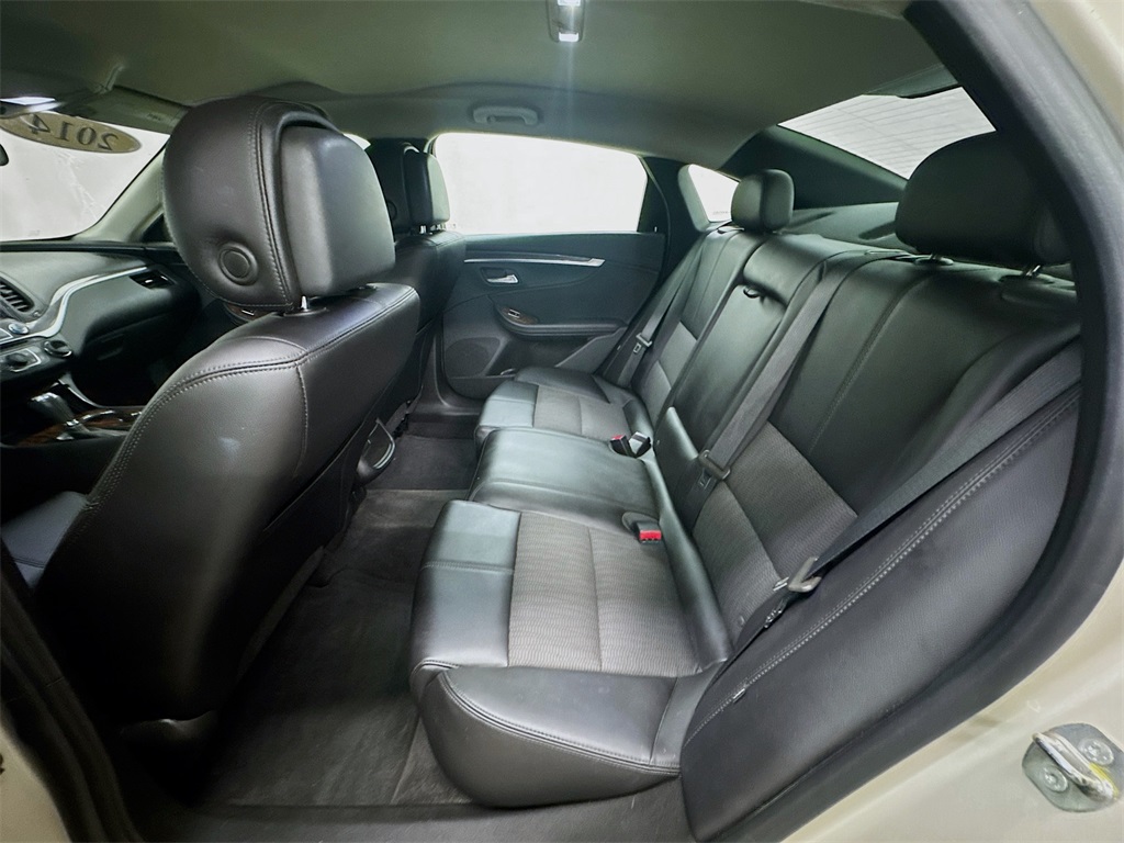 2014 Chevrolet Impala 2LT photo 17