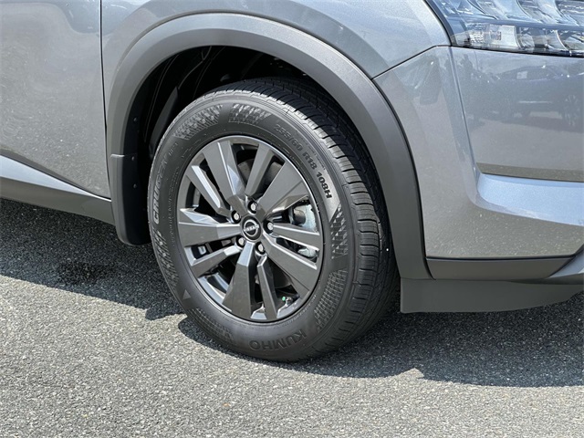 2025 Nissan Pathfinder SV photo 7