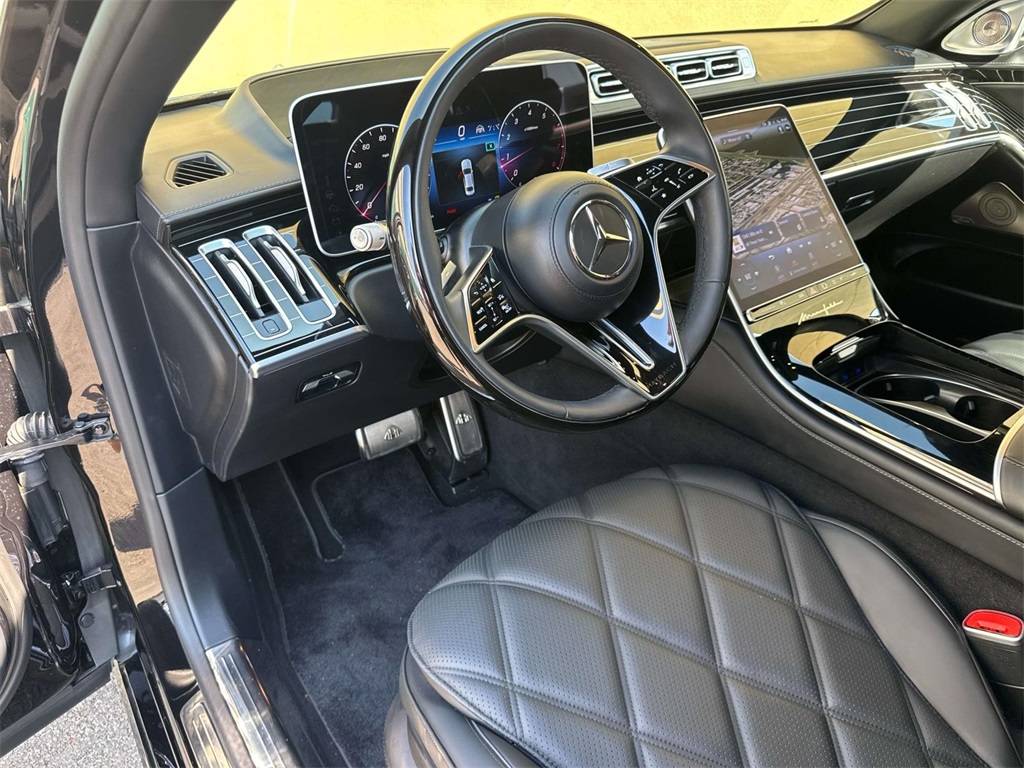 2024 Mercedes Benz S Maybach 680 4MATIC photo 3