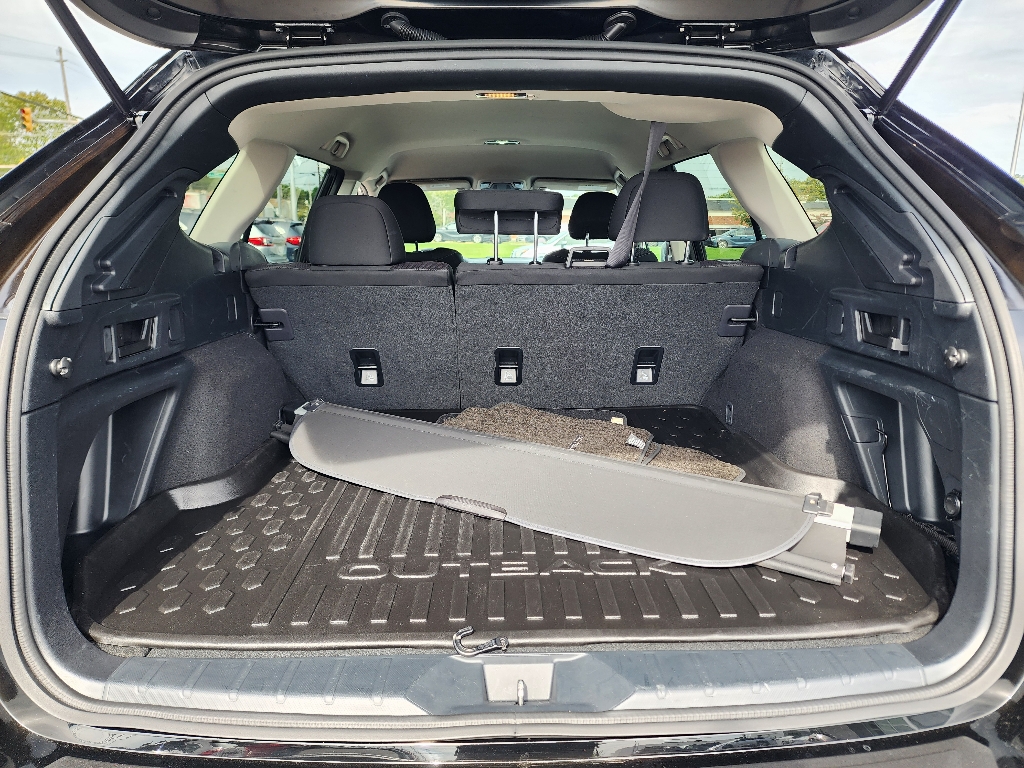 2022 Subaru Outback Premium photo 4