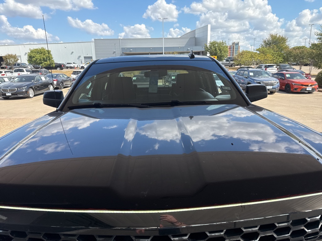 2015 Chevrolet Silverado 1500 LT photo 3