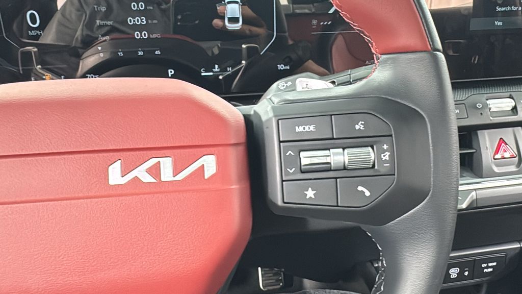 2025 Kia K4 GT-Line Turbo photo 19
