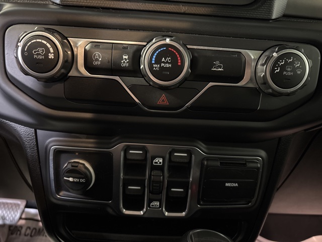 2020 Jeep Gladiator Sport S photo 16