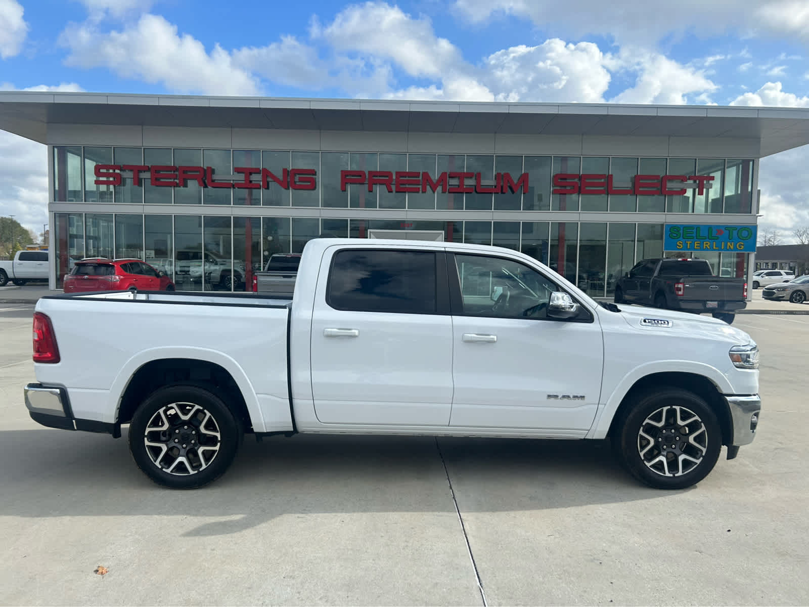 2025 RAM Ram 1500 Pickup Laramie's photo