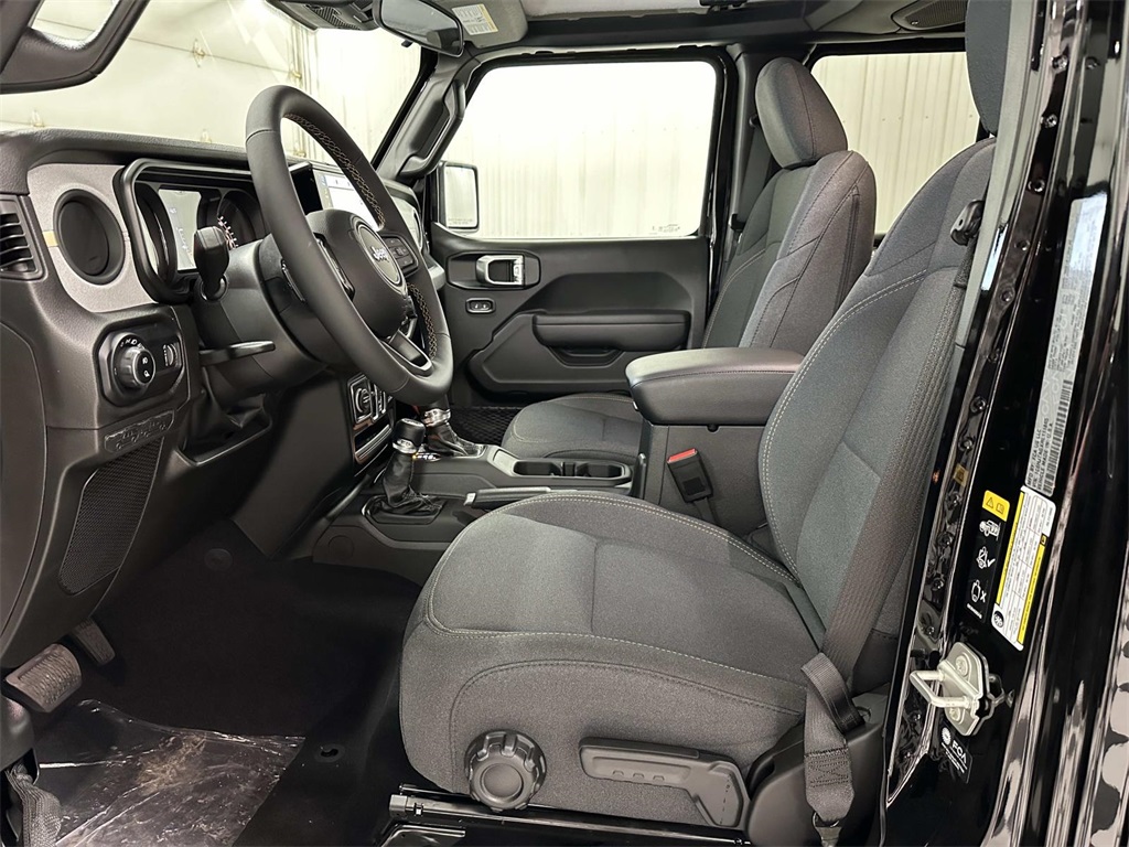 2024 Jeep Gladiator Sport S photo 6