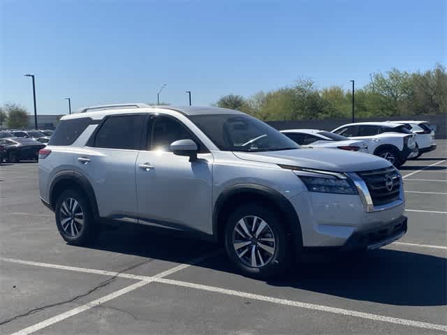 2025 Nissan Pathfinder SL photo 7