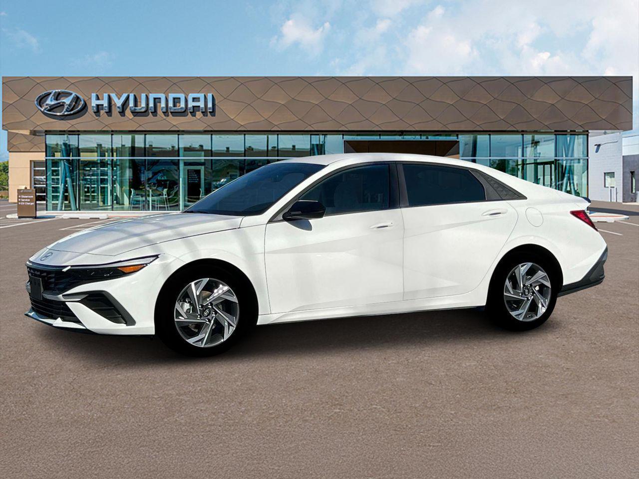 2025 Hyundai Elantra SEL Sport photo 2