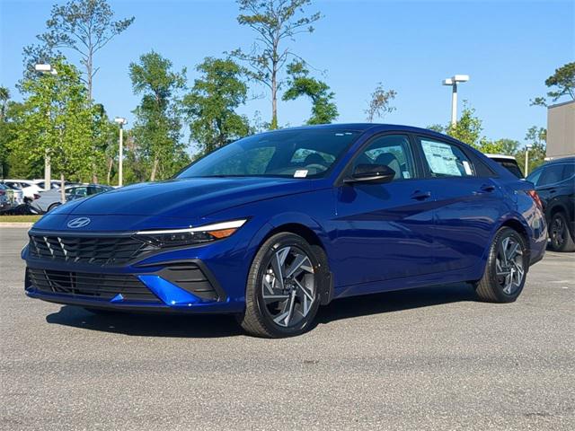 2025 Hyundai Elantra SEL Sport photo 2