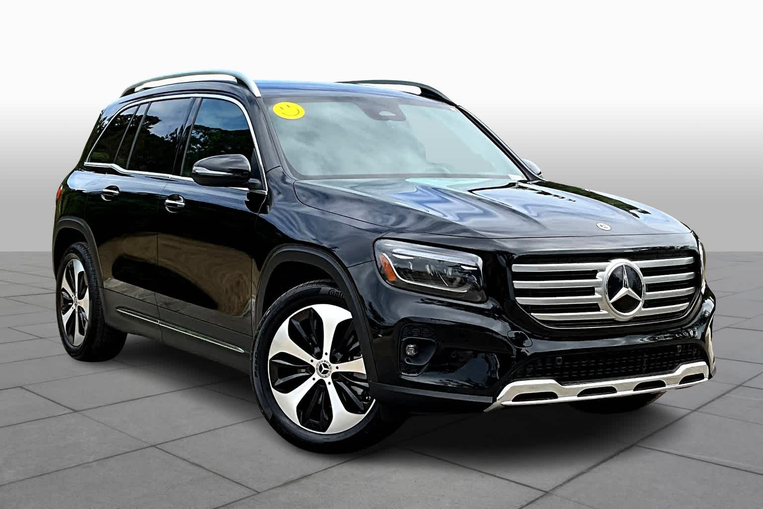 2024 Mercedes Benz GLB 250 4MATIC photo 3