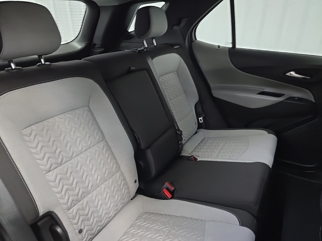 2022 Chevrolet Equinox LS photo 16