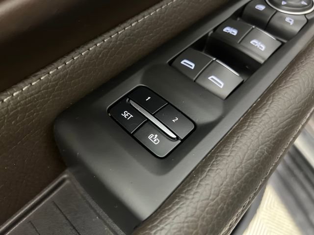 2021 Gmc Yukon Denali photo 4