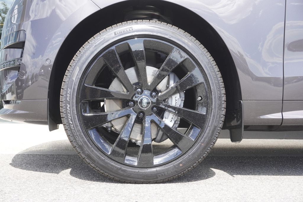 2025 Land Rover Range Rover Sport SE photo 31