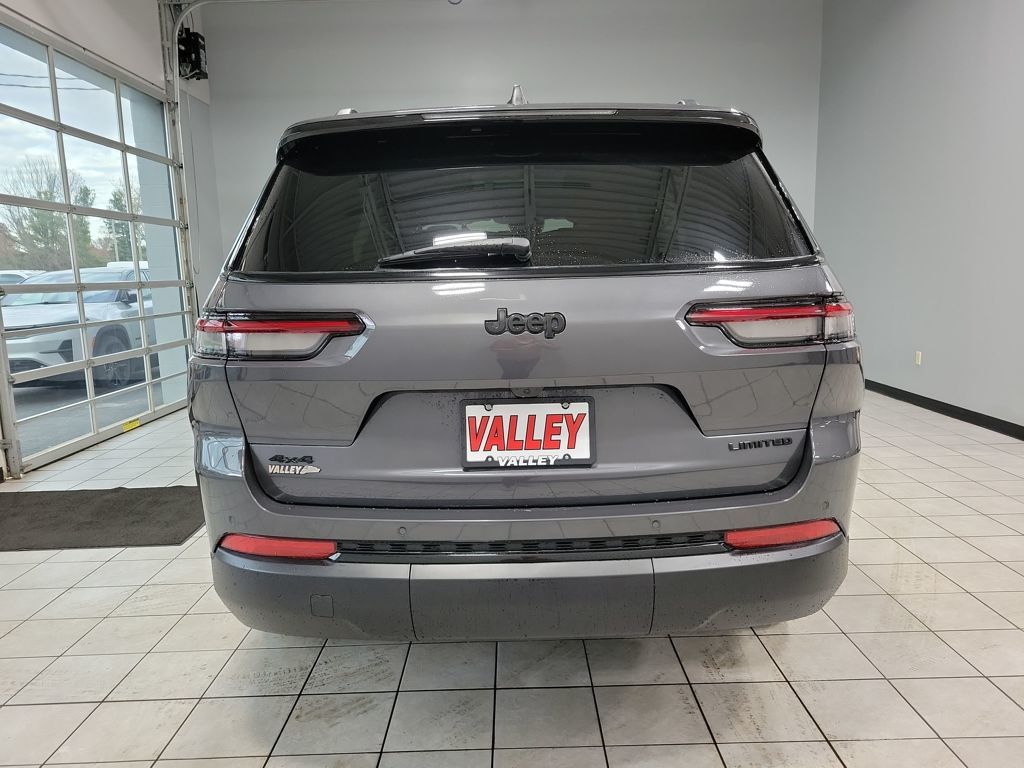 2025 Jeep Grand Cherokee Limited photo 4