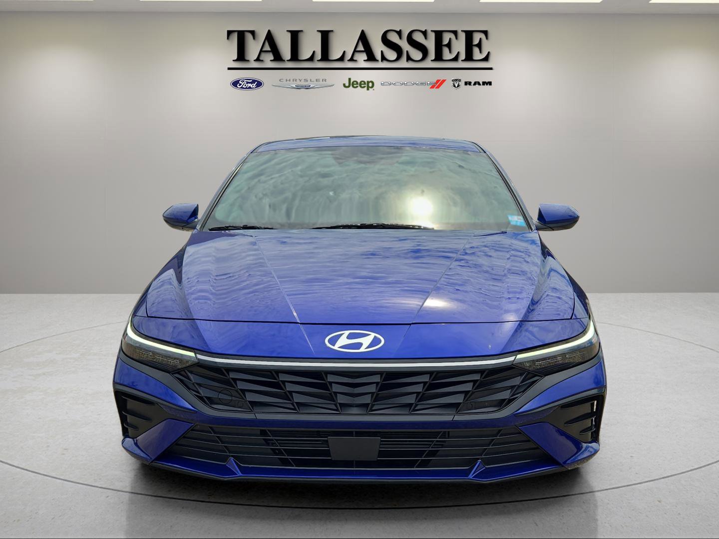 2025 Hyundai Elantra SEL Convenience photo 2