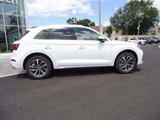 2024 Audi Q5 45 S line Premium photo 2
