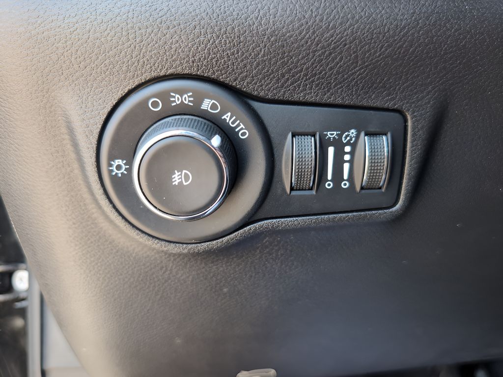 2023 Jeep Compass Altitude photo 10