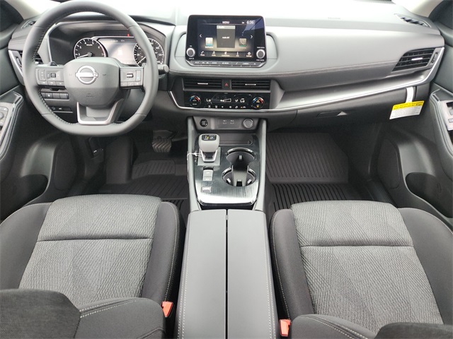 2026 Nissan Rogue SV photo 8
