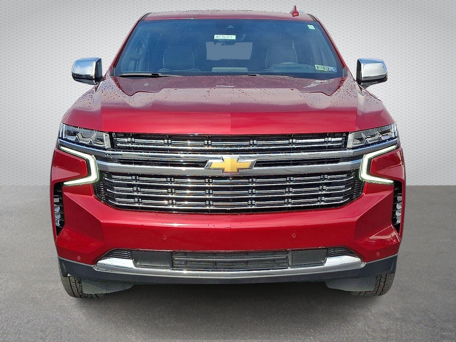 2024 Chevrolet Suburban Premier photo 2