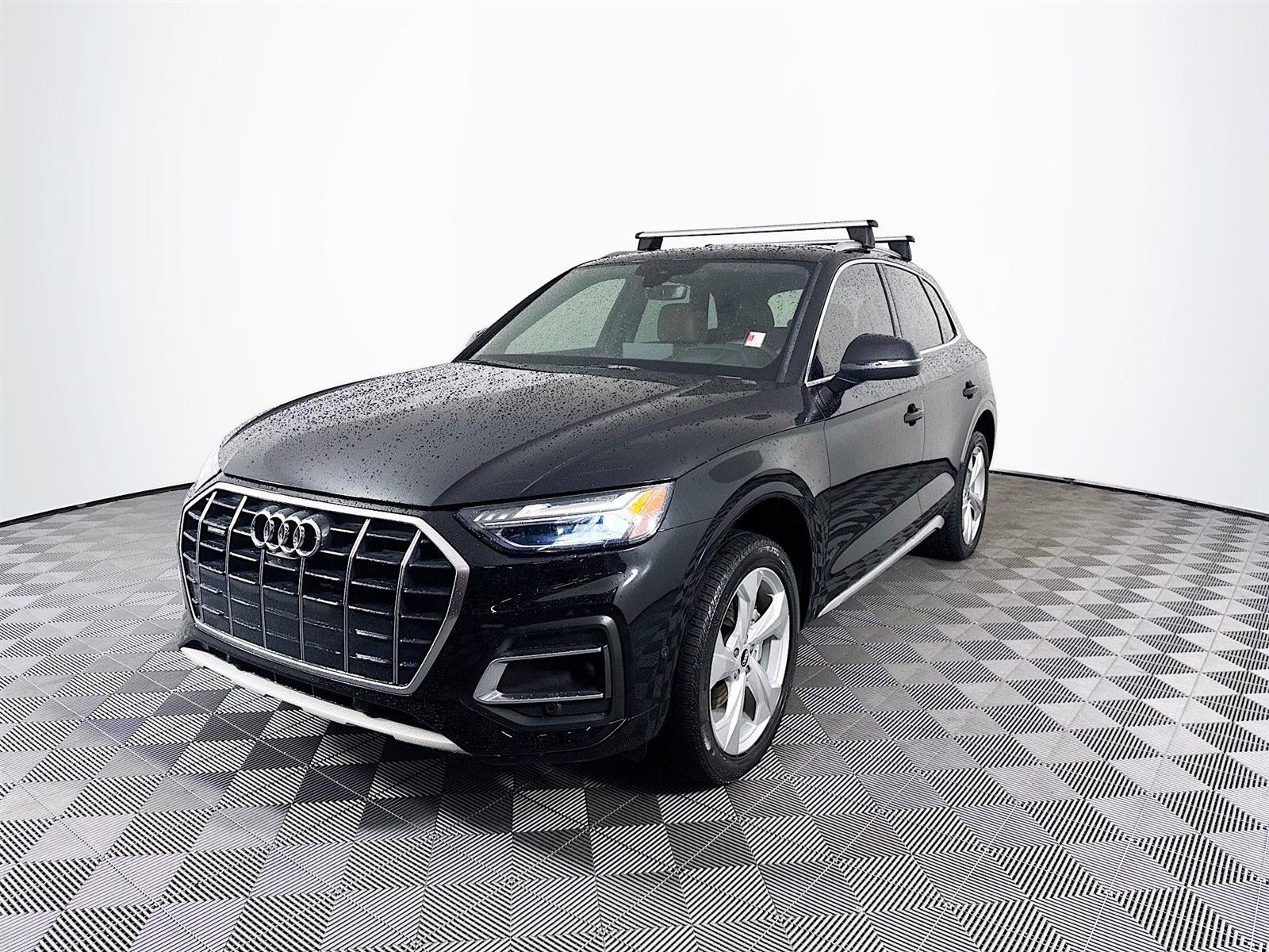 2021 Audi Q5 45 Prestige Premium photo 2