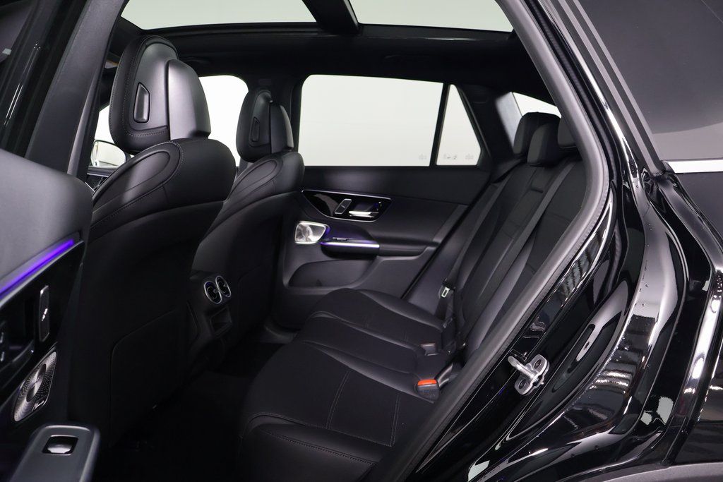 2026 Mercedes Benz GLC 300 4MATIC photo 5