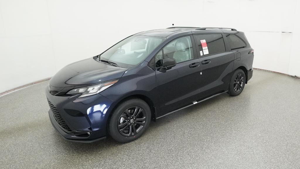 2026 Toyota Sienna XSE's photo