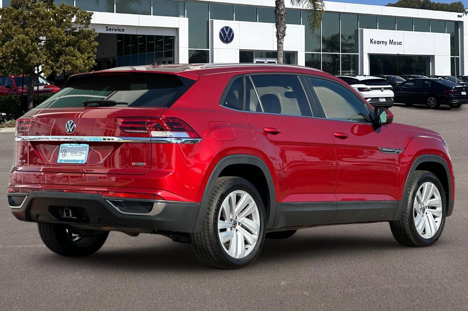 2022 Volkswagen Atlas Cross Sport V6 SE Technology photo 4