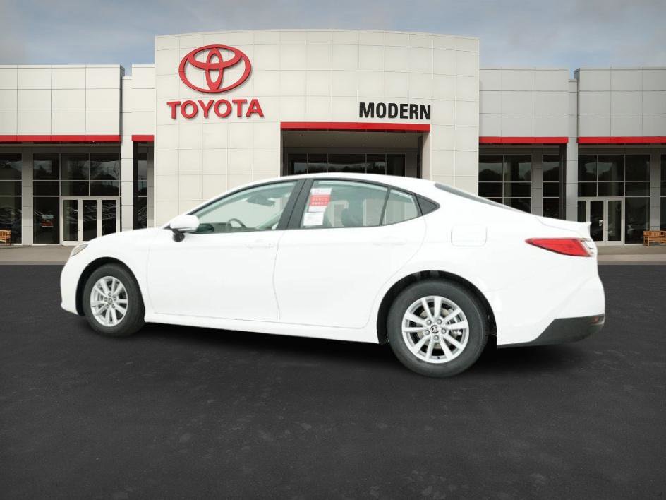 2025 Toyota Camry LE photo 12